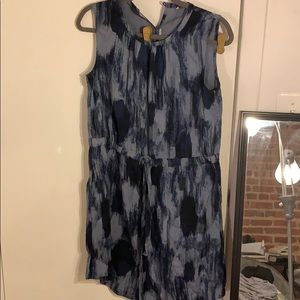 Sleeveless paintbrush stroke print dress